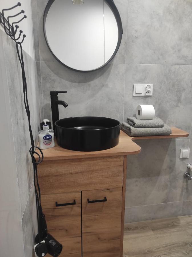 Walbrzych Pilsuckiego News Apartament Daire Dış mekan fotoğraf