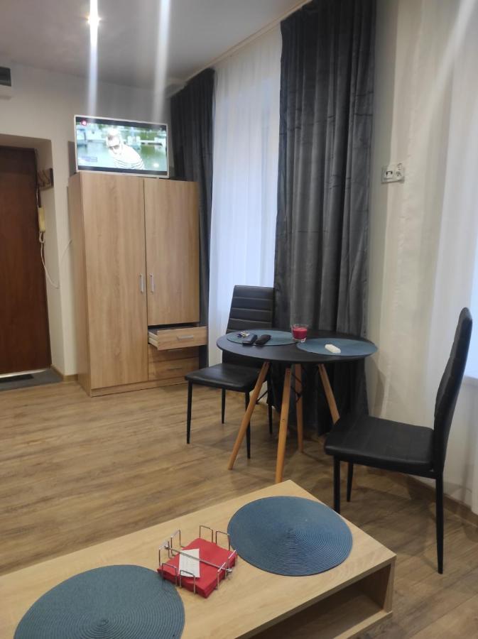 Walbrzych Pilsuckiego News Apartament Daire Dış mekan fotoğraf